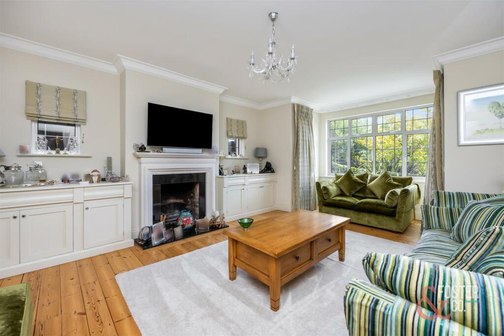 Goldstone Crescent_109-018.jpg