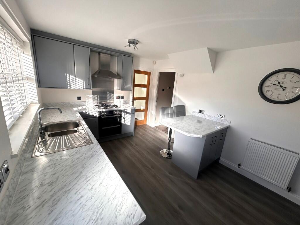 FITTED KITCHEN/DINER