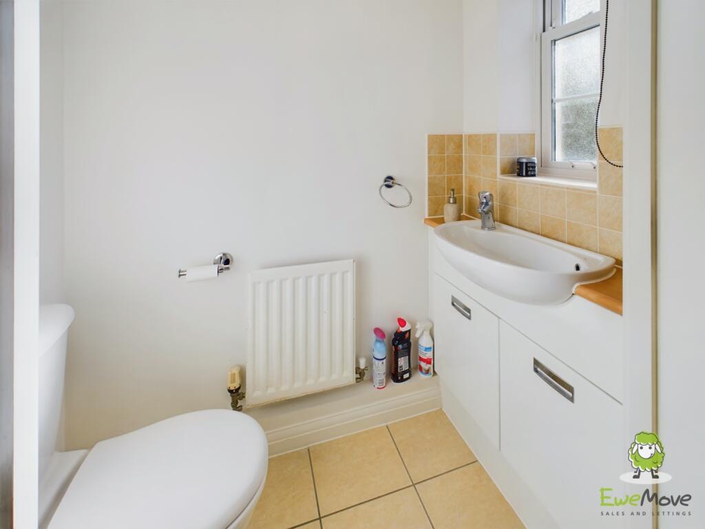 EweMove Basingstoke Rockbourne Road Downstairs Clo