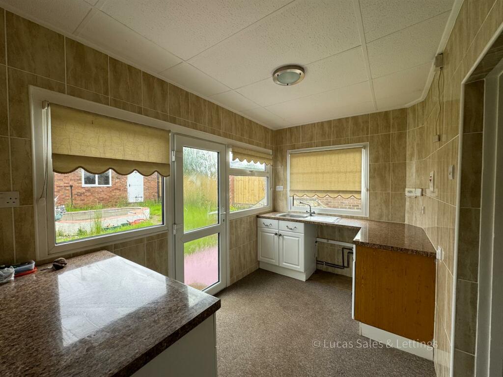 297 Bath Rd Kettering-17.jpg