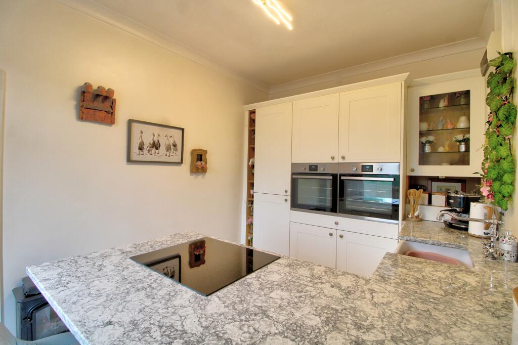 IMG_6227_8_9_Interior 4