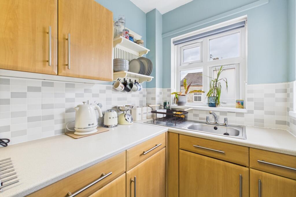 CAM03162G0-PR0299-STILL013