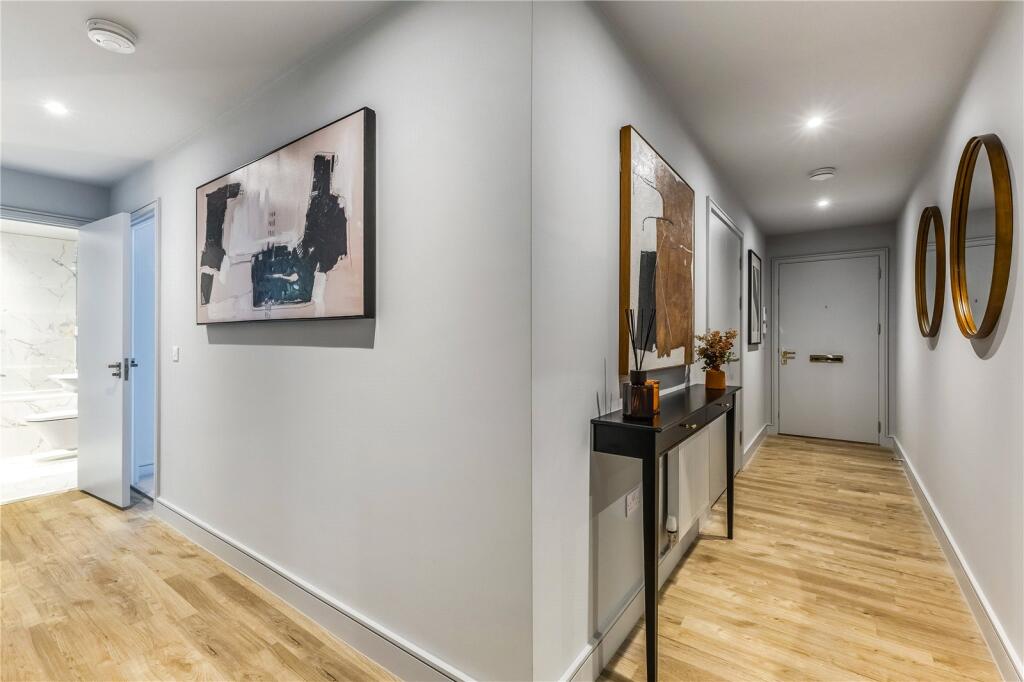Show Apartment