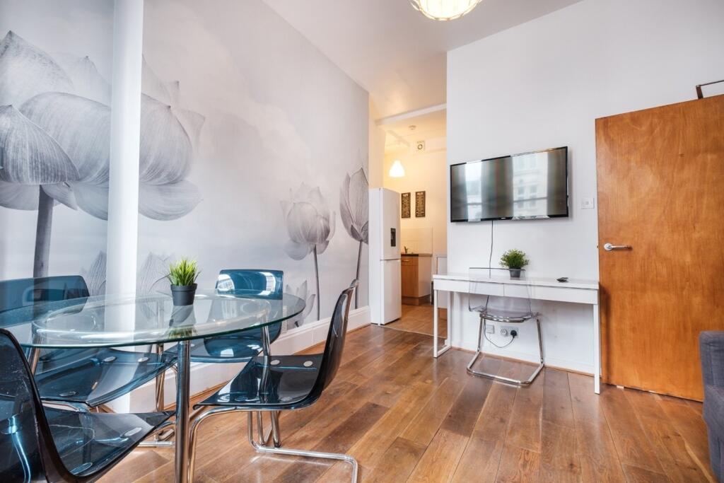 1 Bed Flat to  rent in Oxford Circus