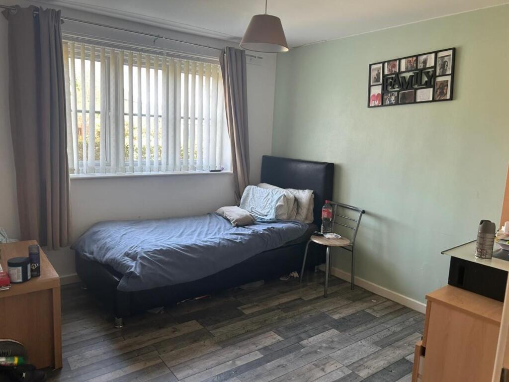 Bedroom.jpg