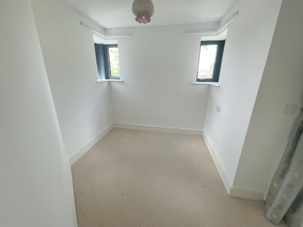 DRESSING ROOM