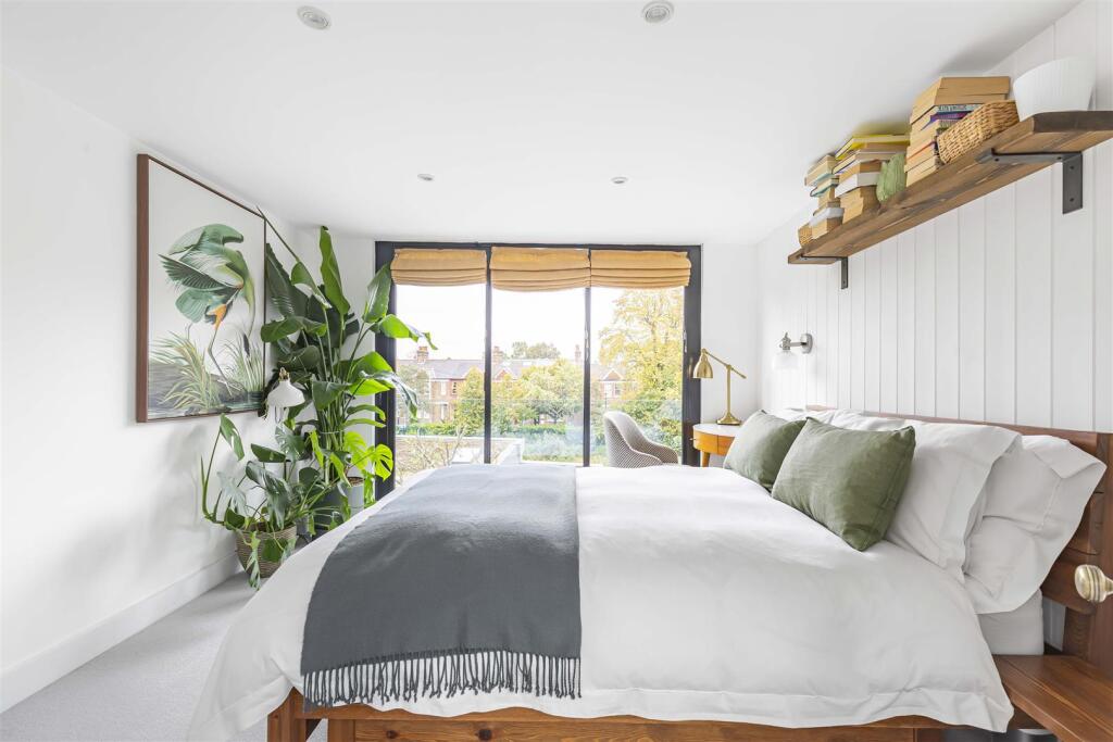 James_ande oad-tw9__2_.jpg