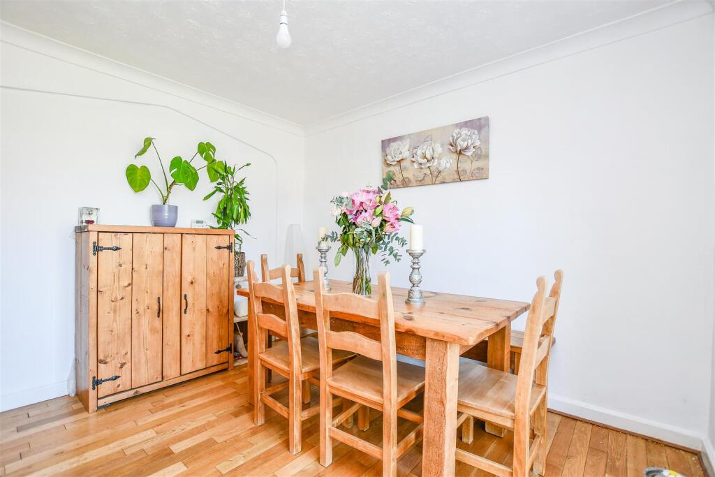 Dining Room 2.jpg