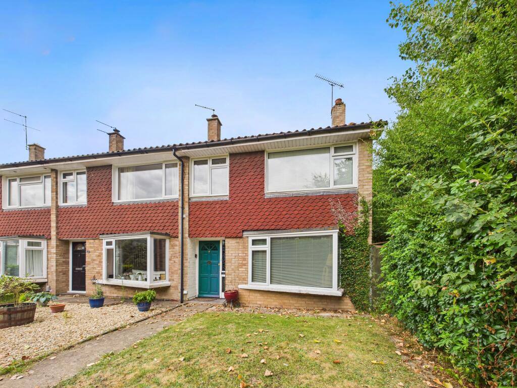 CAM01354G0-PR0566-STILL017