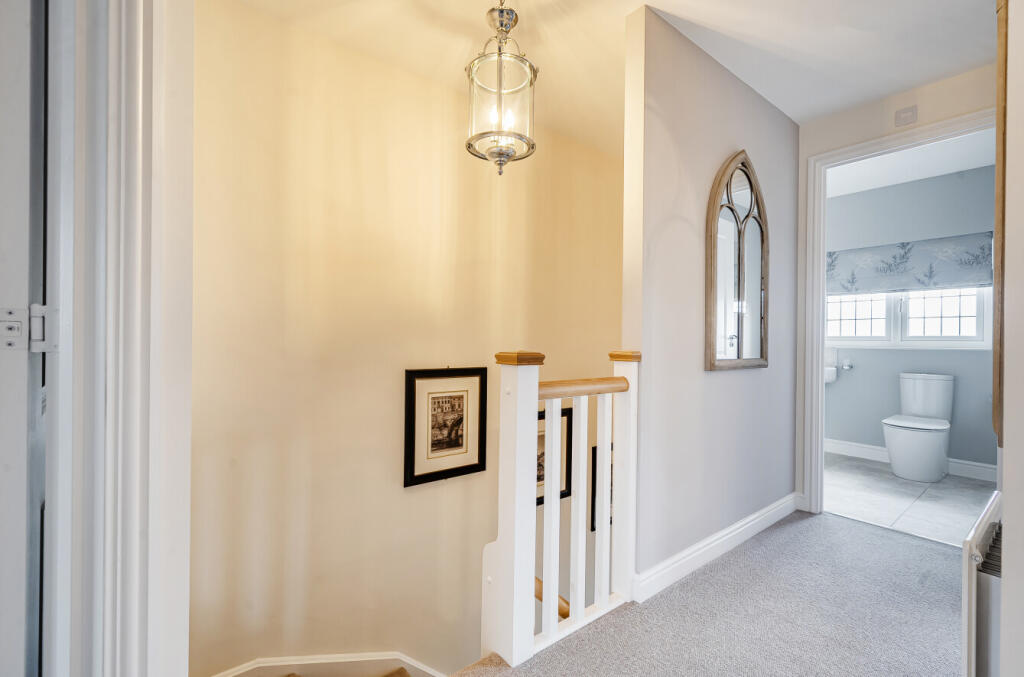 1348602-19-68b9ba...