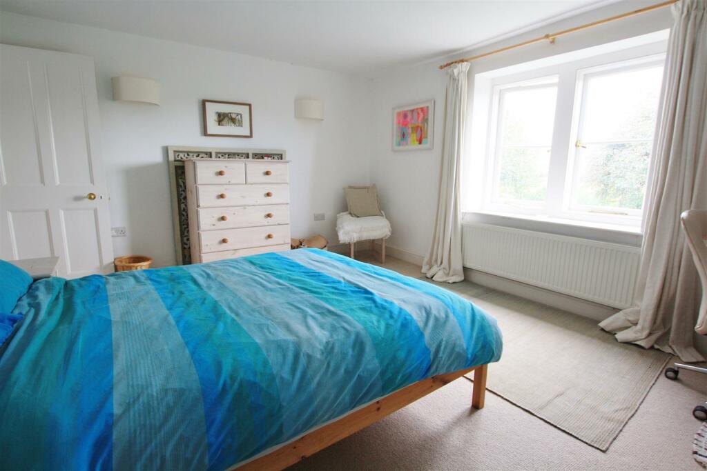 Bed 1 2.JPG