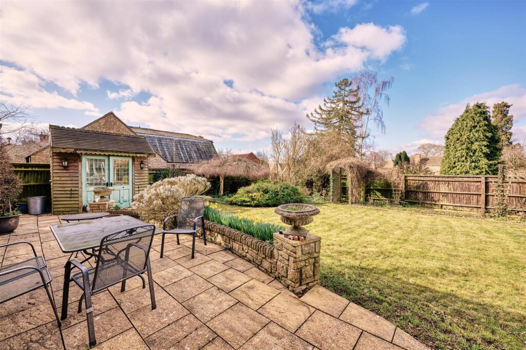 3-4 Rectory Court El