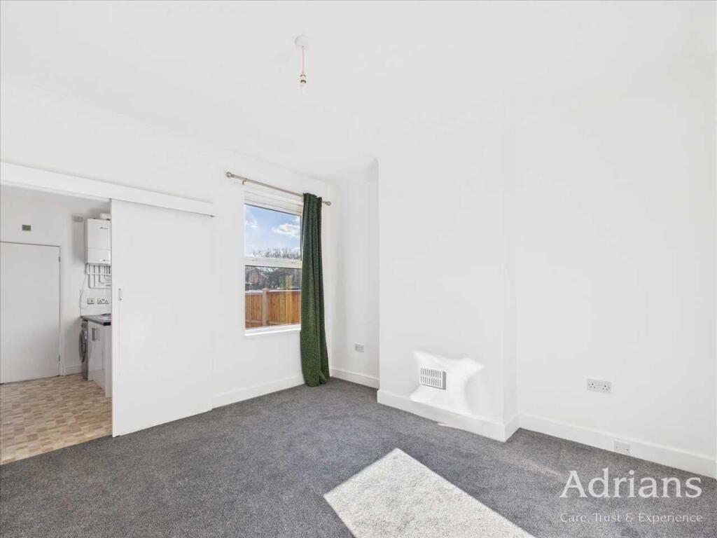 REAR RECEPTION ROOM