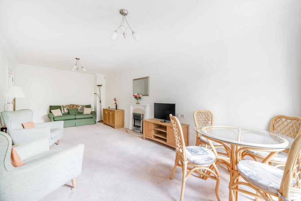 1295768-6-682e079...