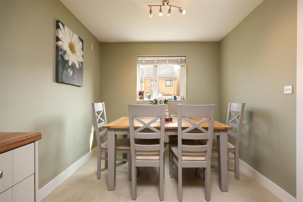 33 Acorn Drive 8.JPG