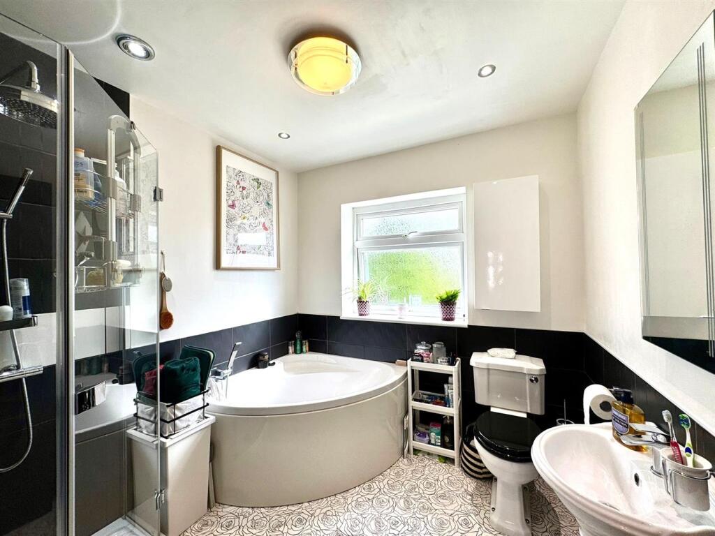 WhatsApp Image 2025-09-26 at 14.08.11 (3).jpeg