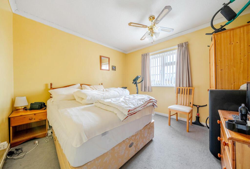 1377295-16-690dfb...