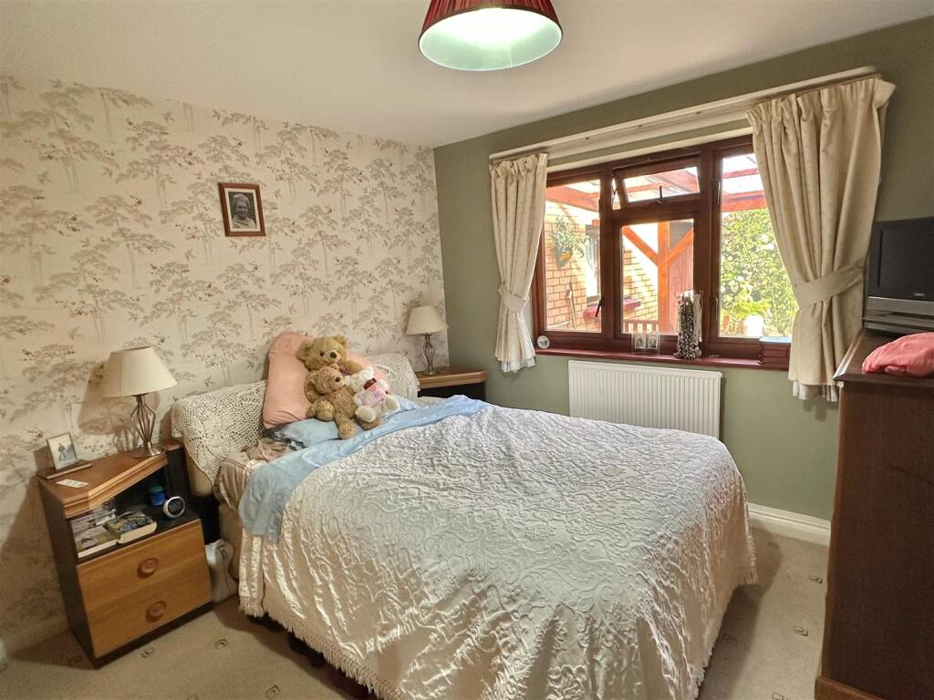 Bedroom 2.jpg