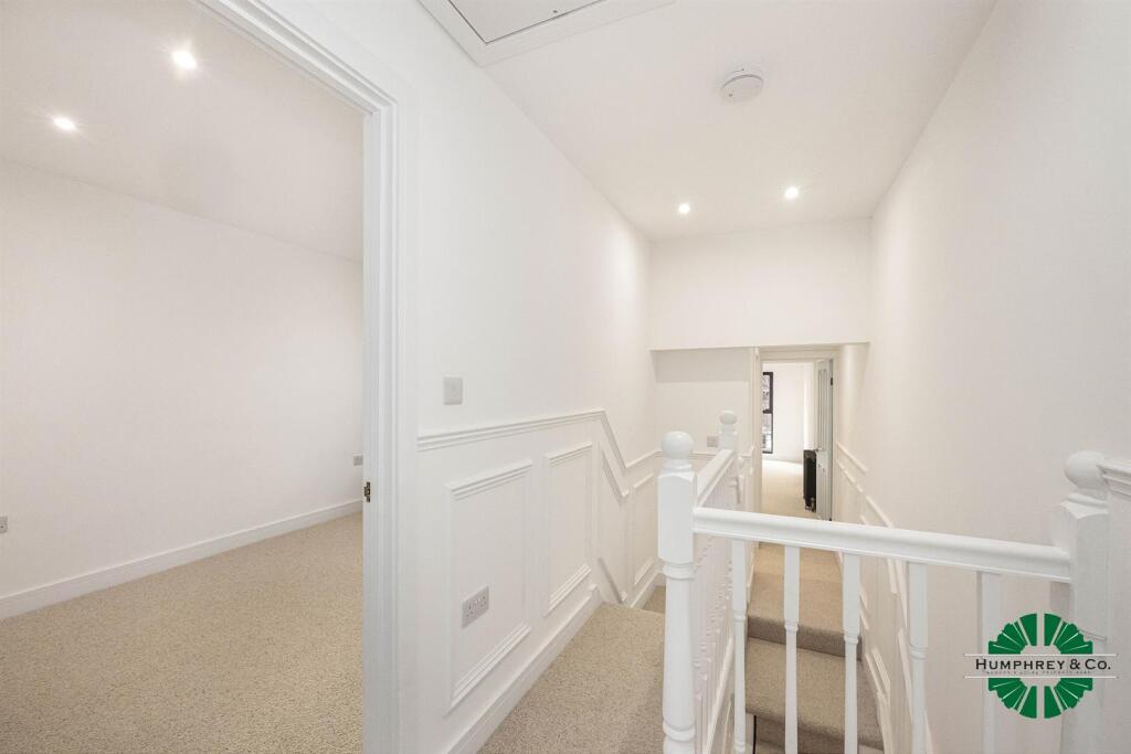 20 Aubrey Road -004-1800.jpg