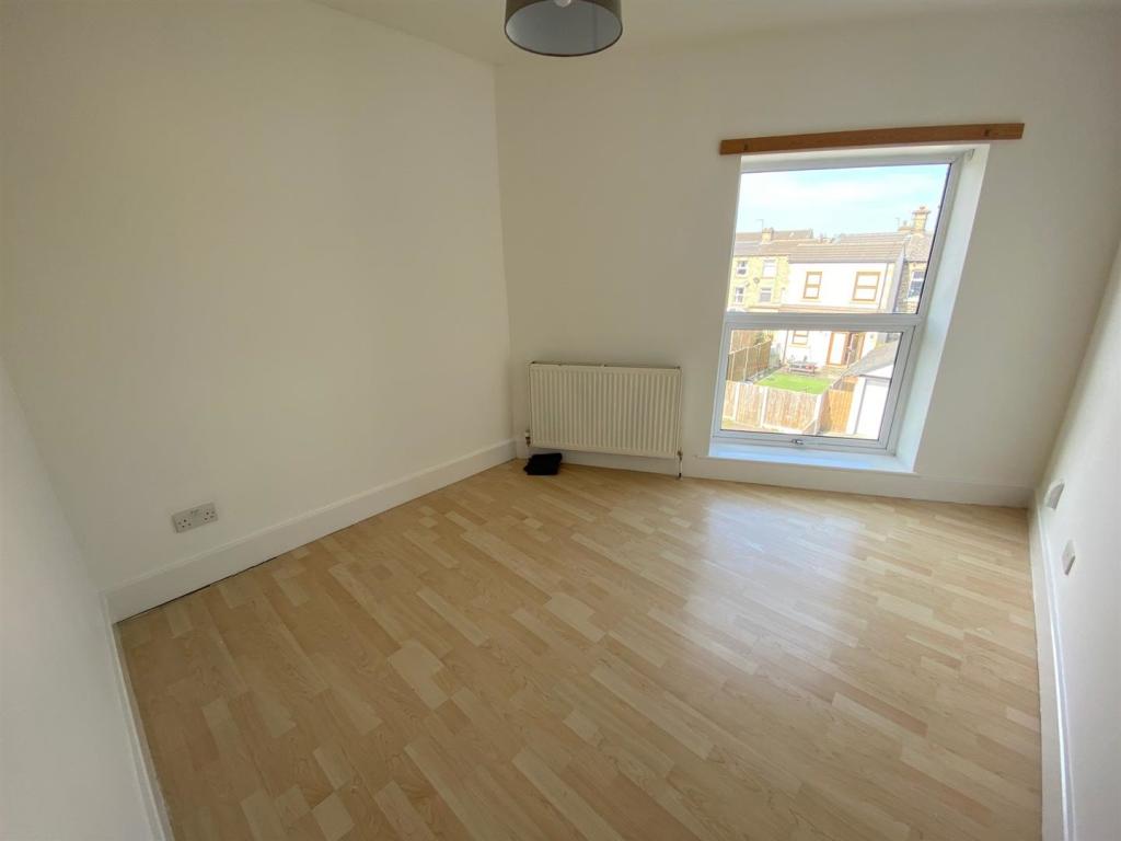 bedroom.jpg
