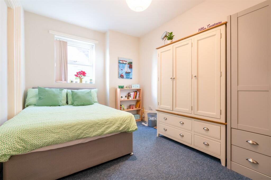 Bedroom 2.jpg
