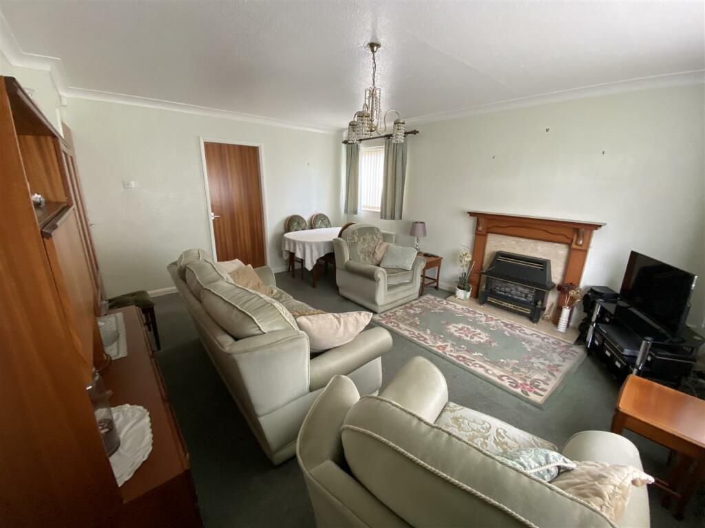 Lounge: