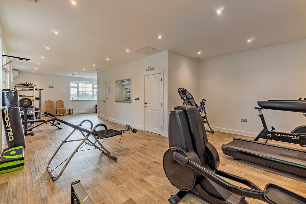 8643938-interior2...