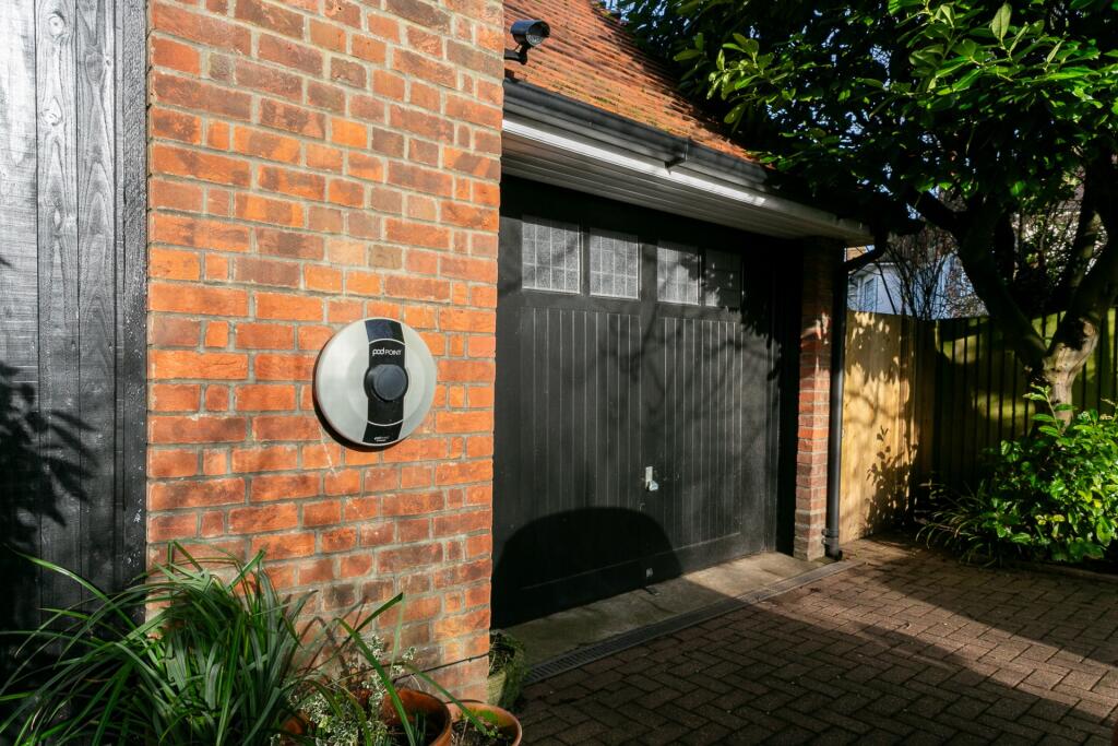 Garage/Gym