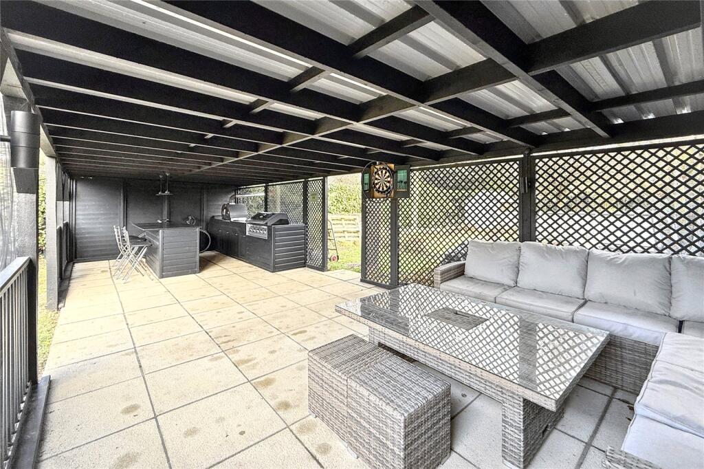 Outdoor Entertaining