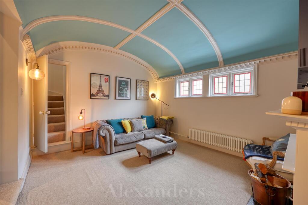 3 Pinfold Court-14.jpg