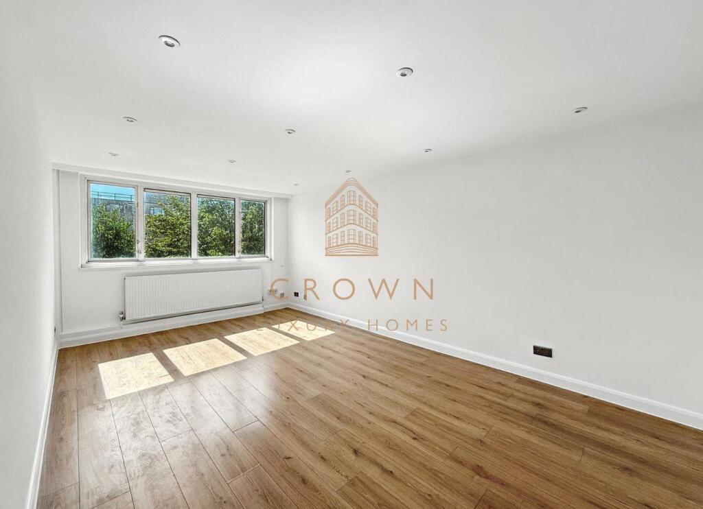 Martlesham Road, 2057.jpg