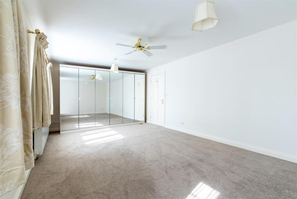 54 village rd-hi-25.jpg