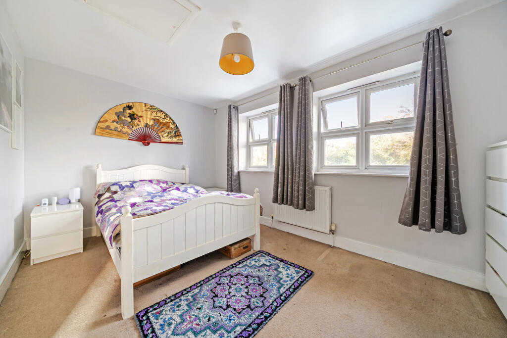 1369530-10-68f9ea...