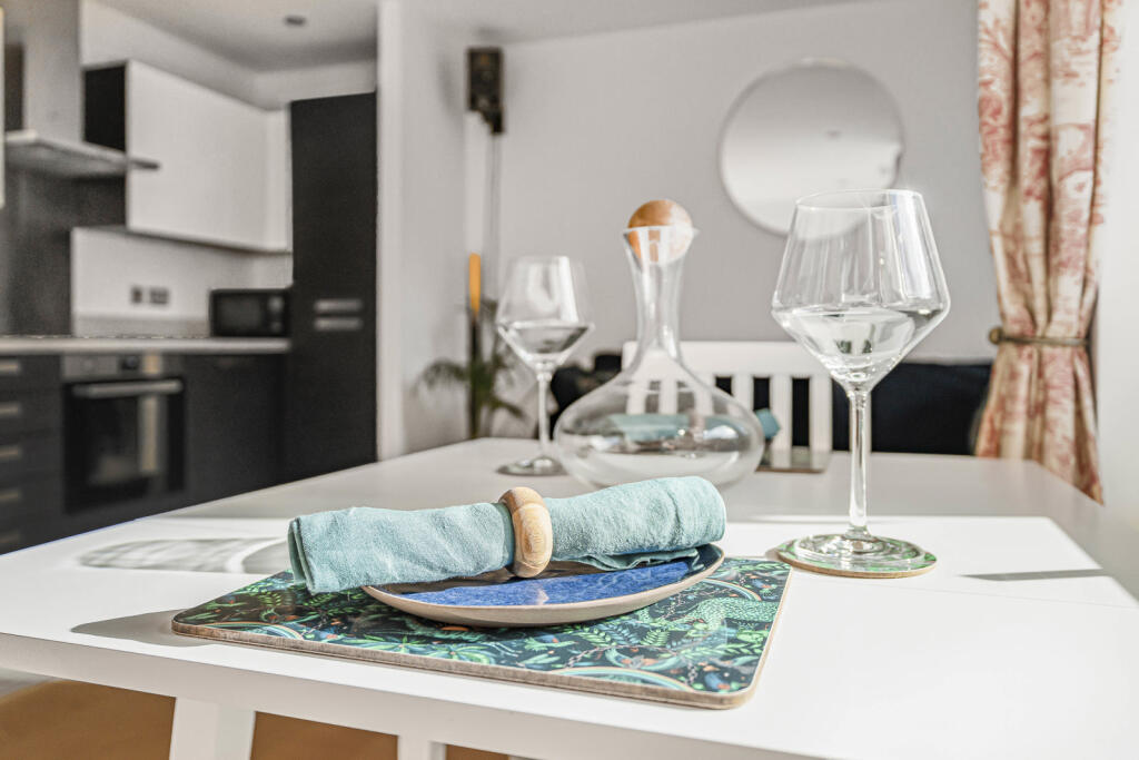 Reception/Kitchen