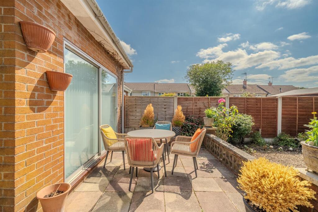 5 Harlech Close-20.jpg