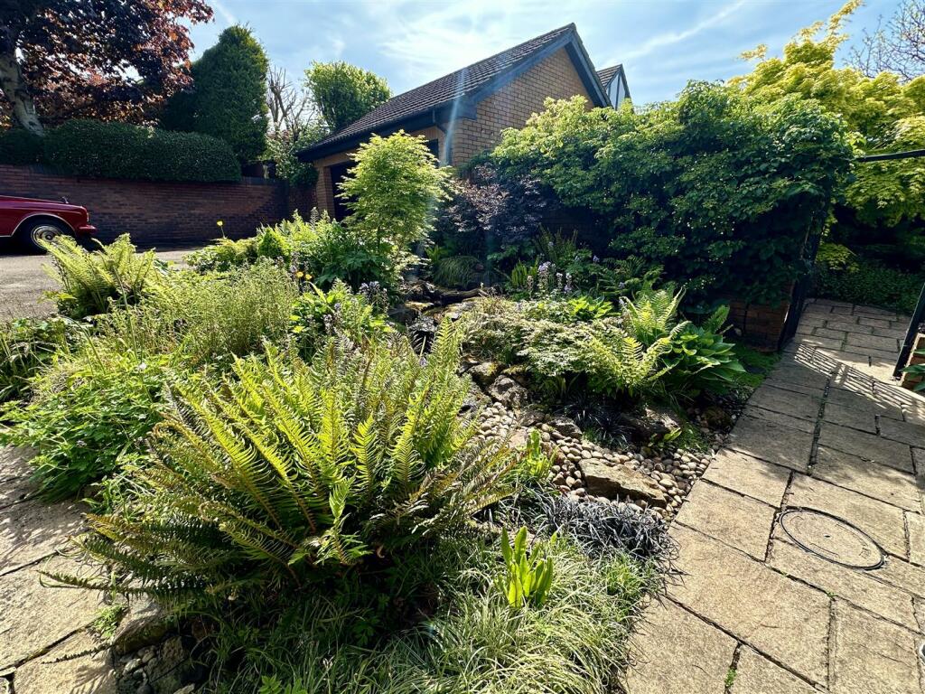 GARDENS