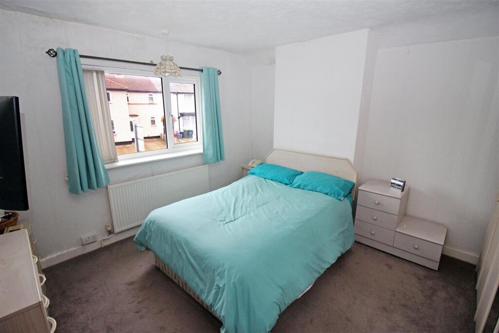 Bedroom.jpg
