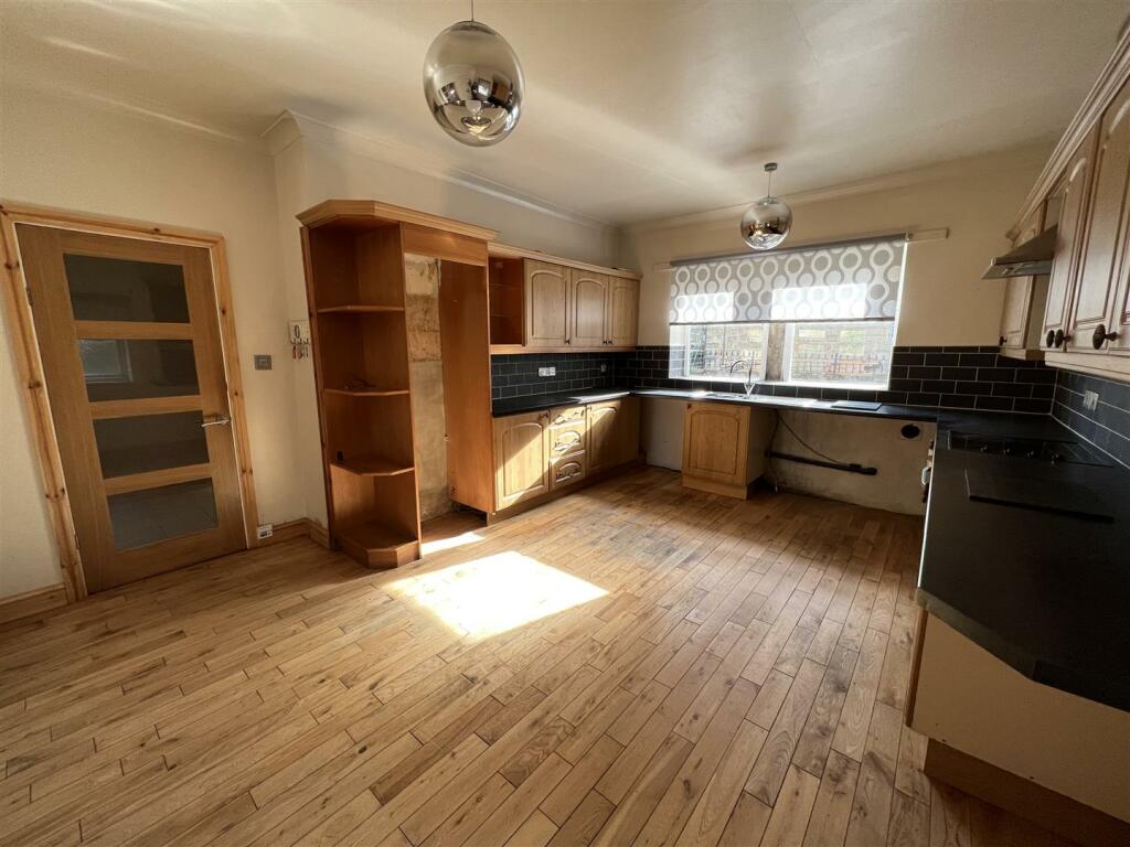 OPEN PLAN DINING KITCHEN