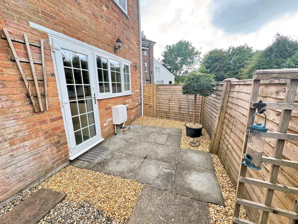 Front garden.jpg