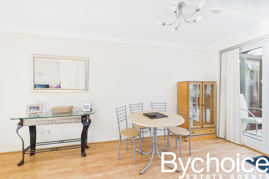 CAM05454G0-PR0069-STILL006