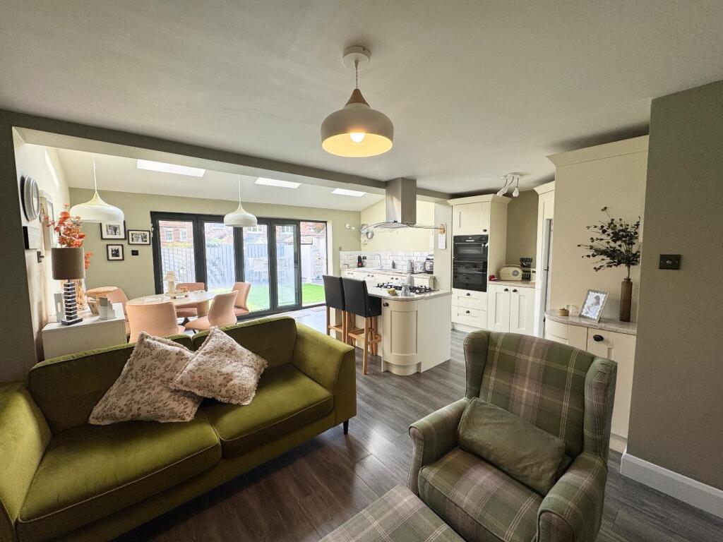 Open Plan Dining/ Kitchen / Family Area