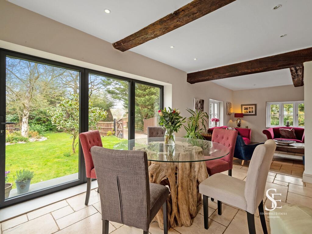 Kitchen / Breakfast Room