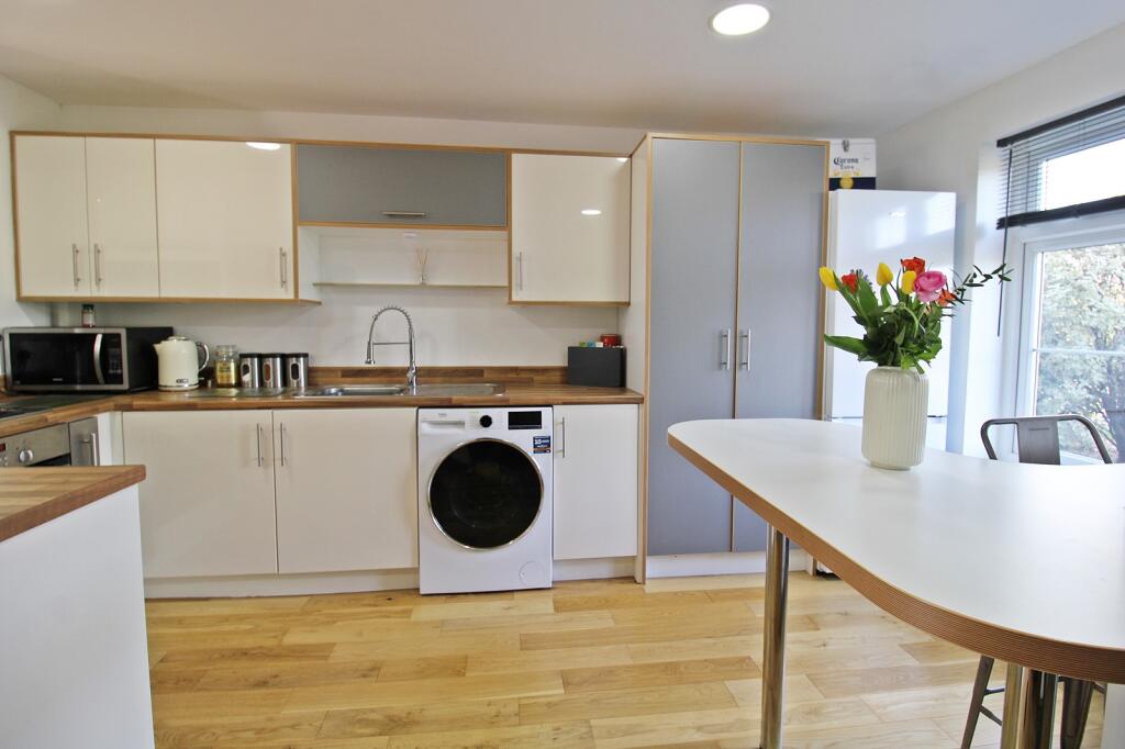 Open Plan Lounge/Kitchen