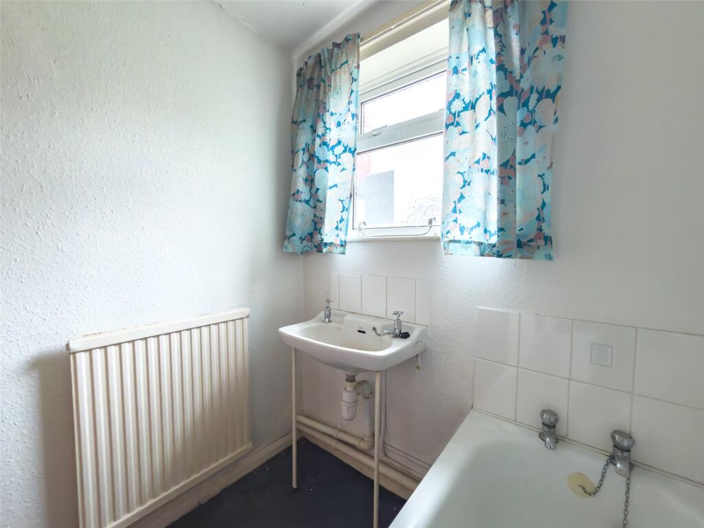 Ground Floorbathroom