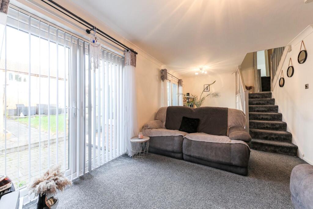 Lounge dining room.jpg