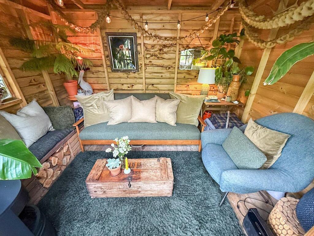 Additional Photograph