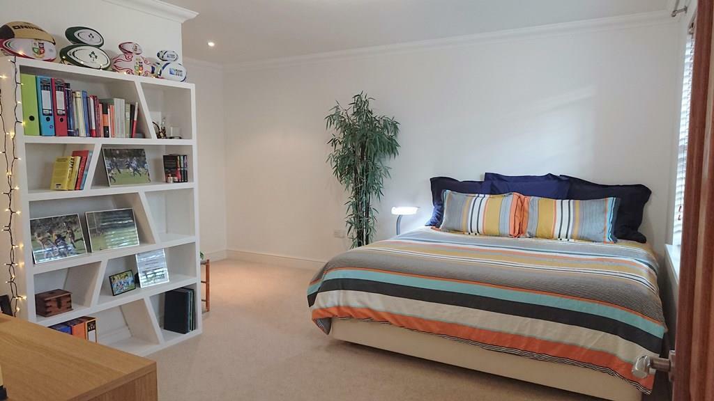 21_Bedroom_2.JPG