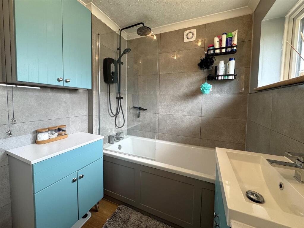 Bathroom.JPEG