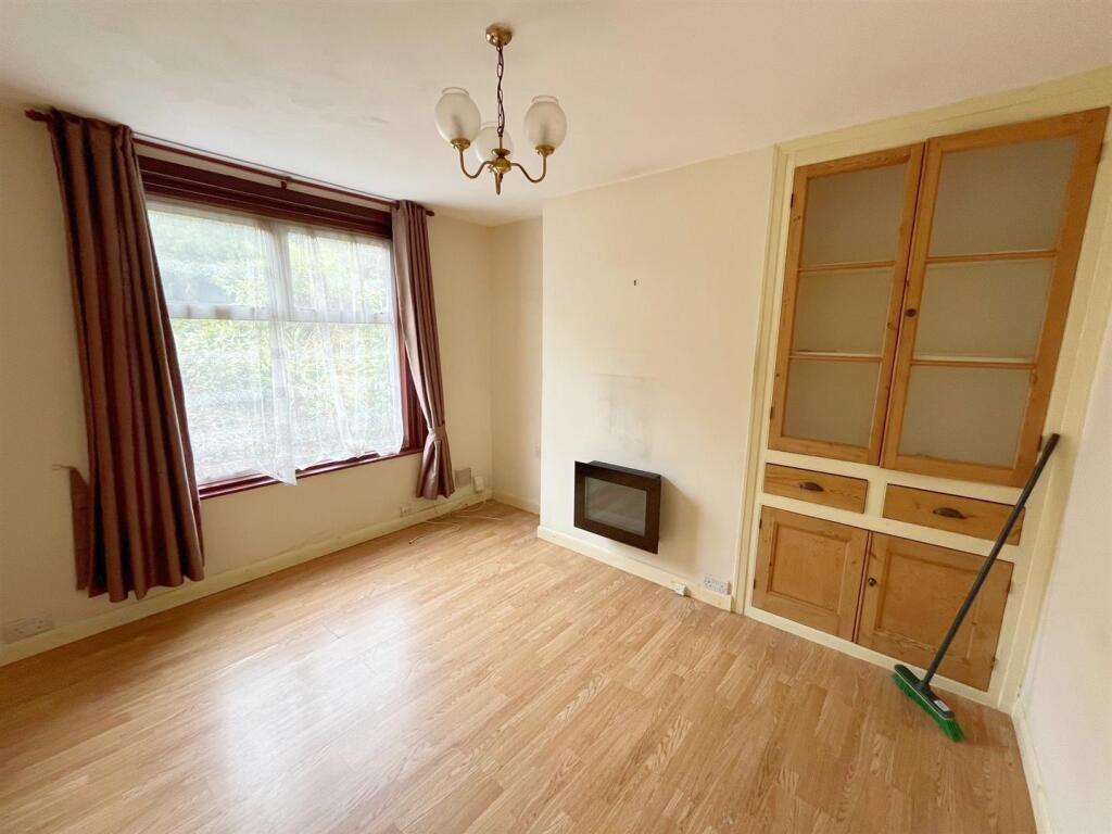Dining room.jpg