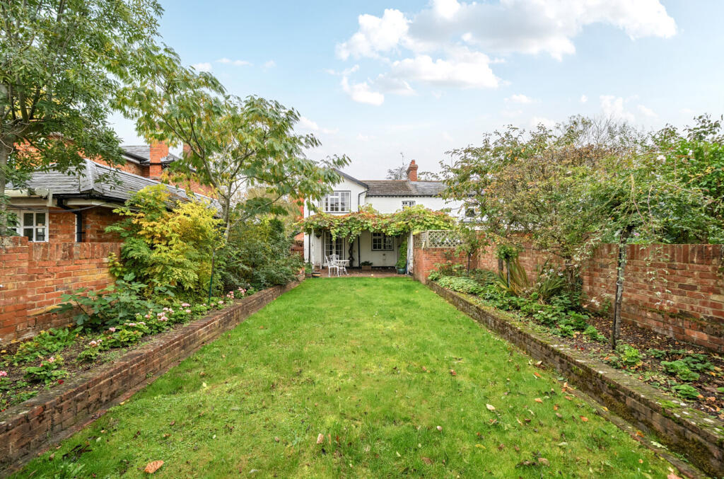 1369334-7-68ef79d...